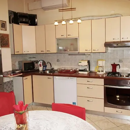 Dijana Apartment *